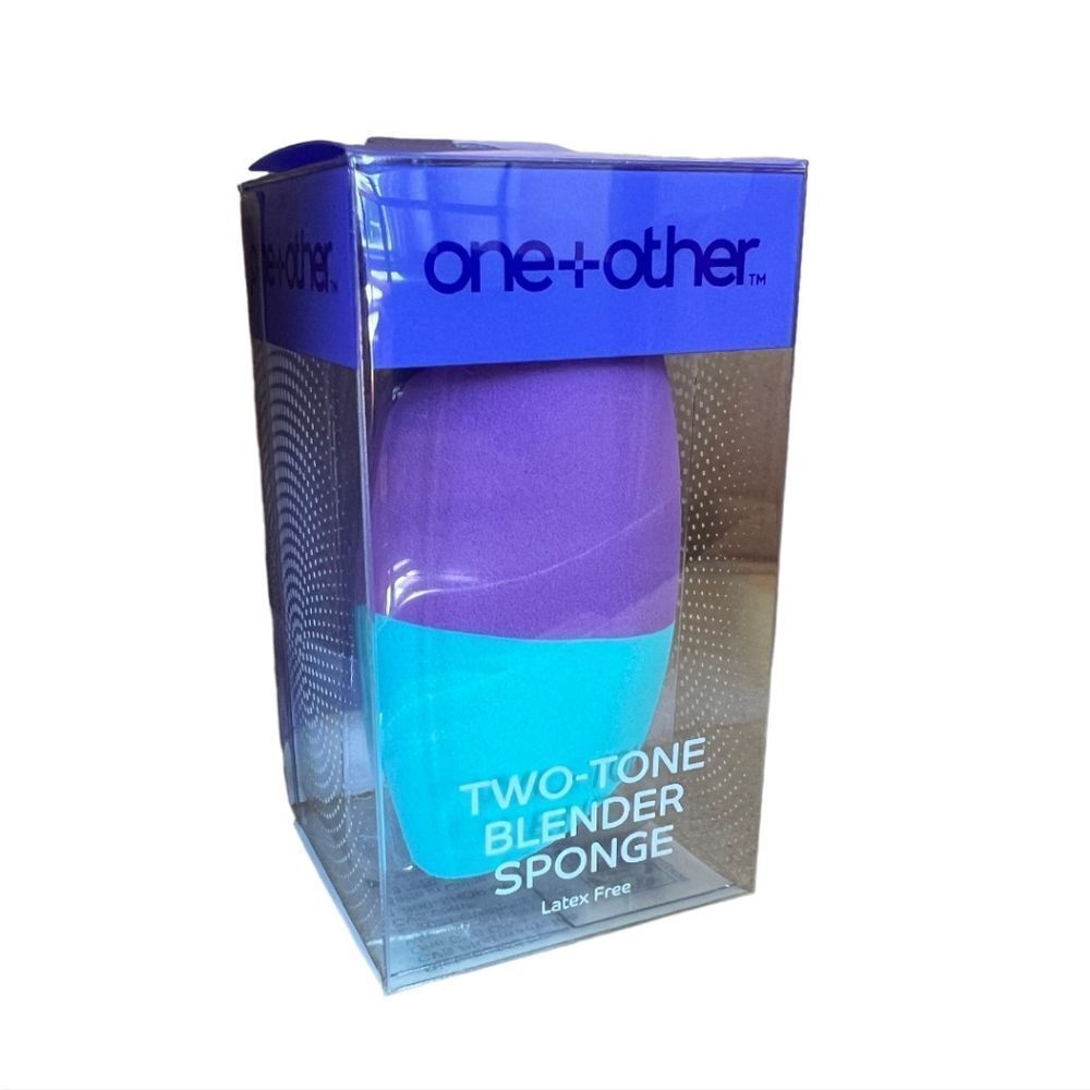 CASE OF 72 One + Other Two-Tone Blender Sponge